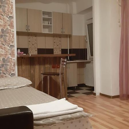Studio Timpuri Noi 50 Bukarest Kültér fotó